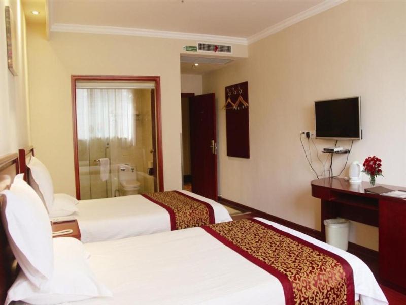 Greentree Inn Jiangsu Yancheng Dongtai Honglan Road Pedestrian Street Express Hotel מראה חיצוני תמונה