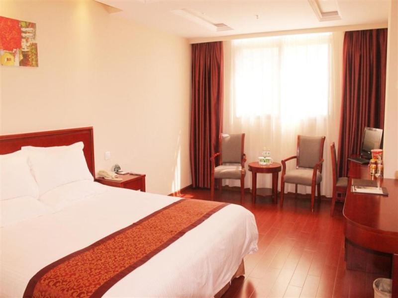 Greentree Inn Jiangsu Yancheng Dongtai Honglan Road Pedestrian Street Express Hotel מראה חיצוני תמונה