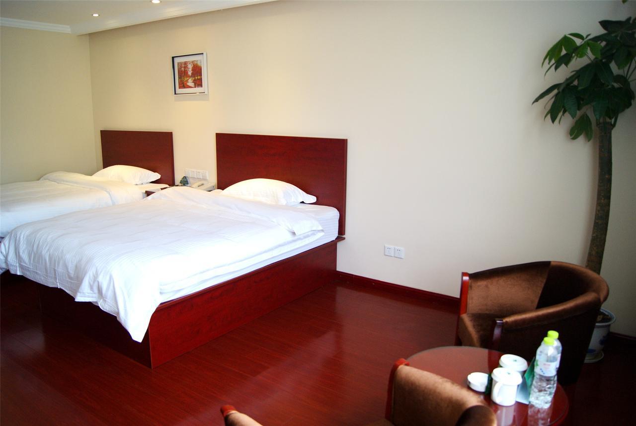 Greentree Inn Jiangsu Yancheng Dongtai Honglan Road Pedestrian Street Express Hotel מראה חיצוני תמונה